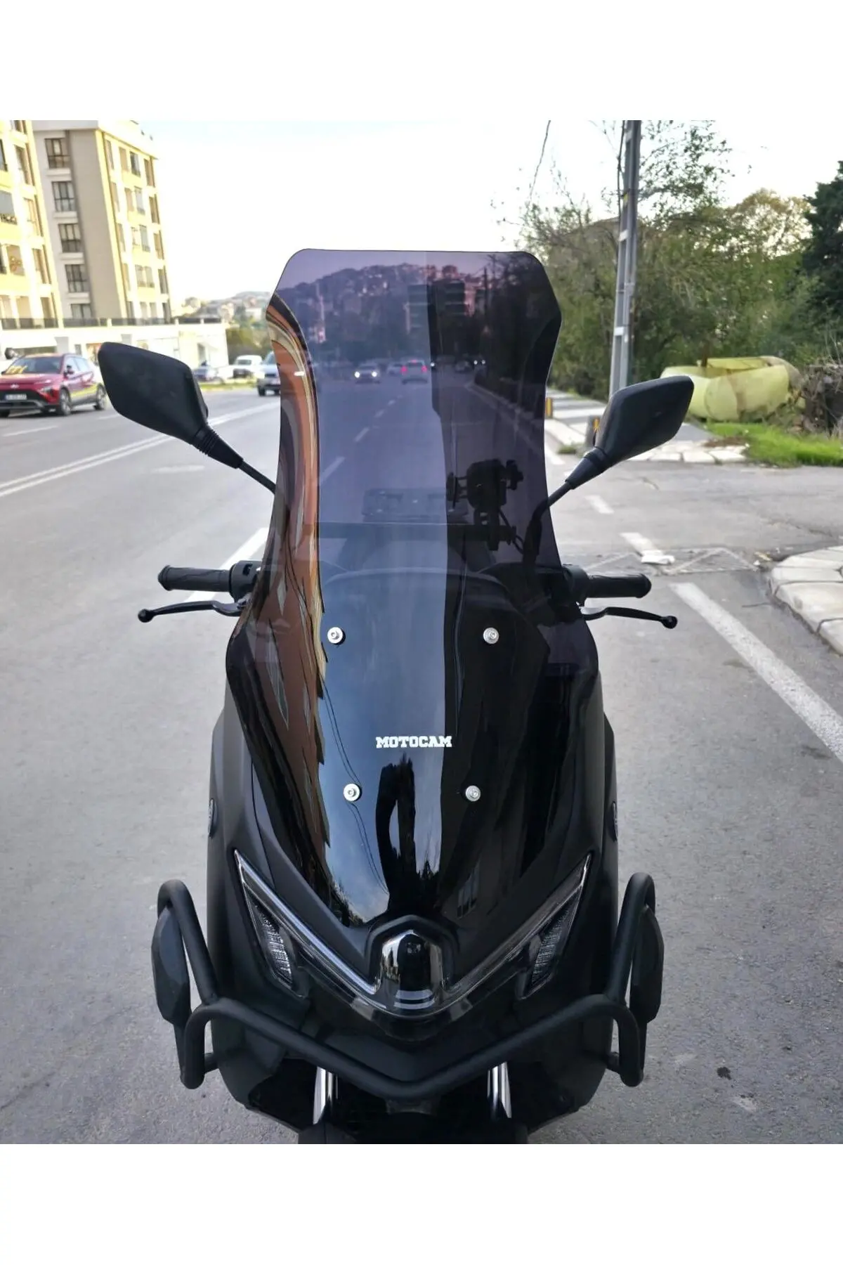 Yamaha Nmax Ön Cam 2025-2026 Model 72cm Siyah Renkli 4mm