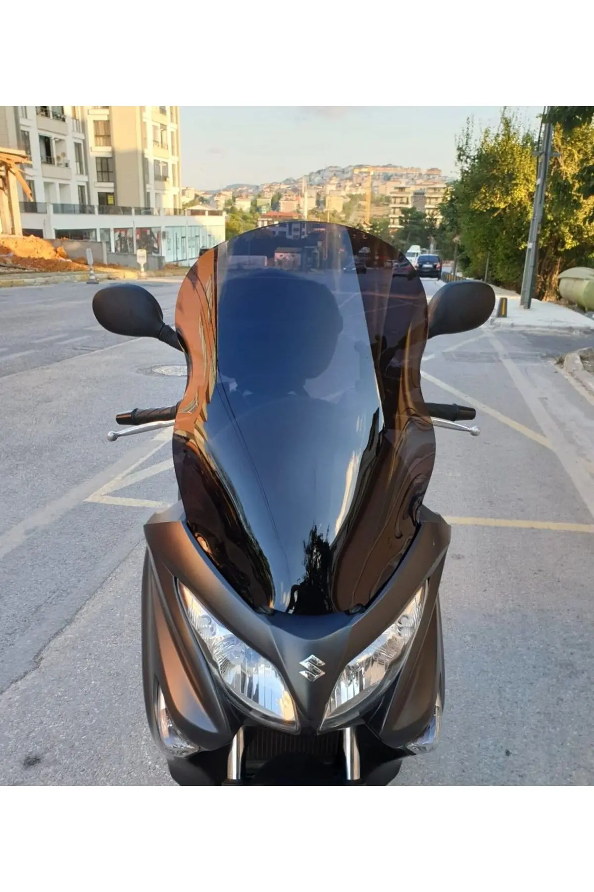 Suzuki Burgman 200 Ön Cam 2006-2013 Model 61cm siyah Renkli 4mm
