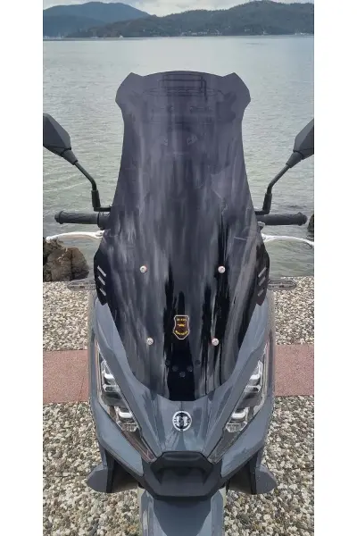 Yuki Xway 125 Ön Cam 2023-2026 Model 75cm Siyah Renkli 4mm UZUN