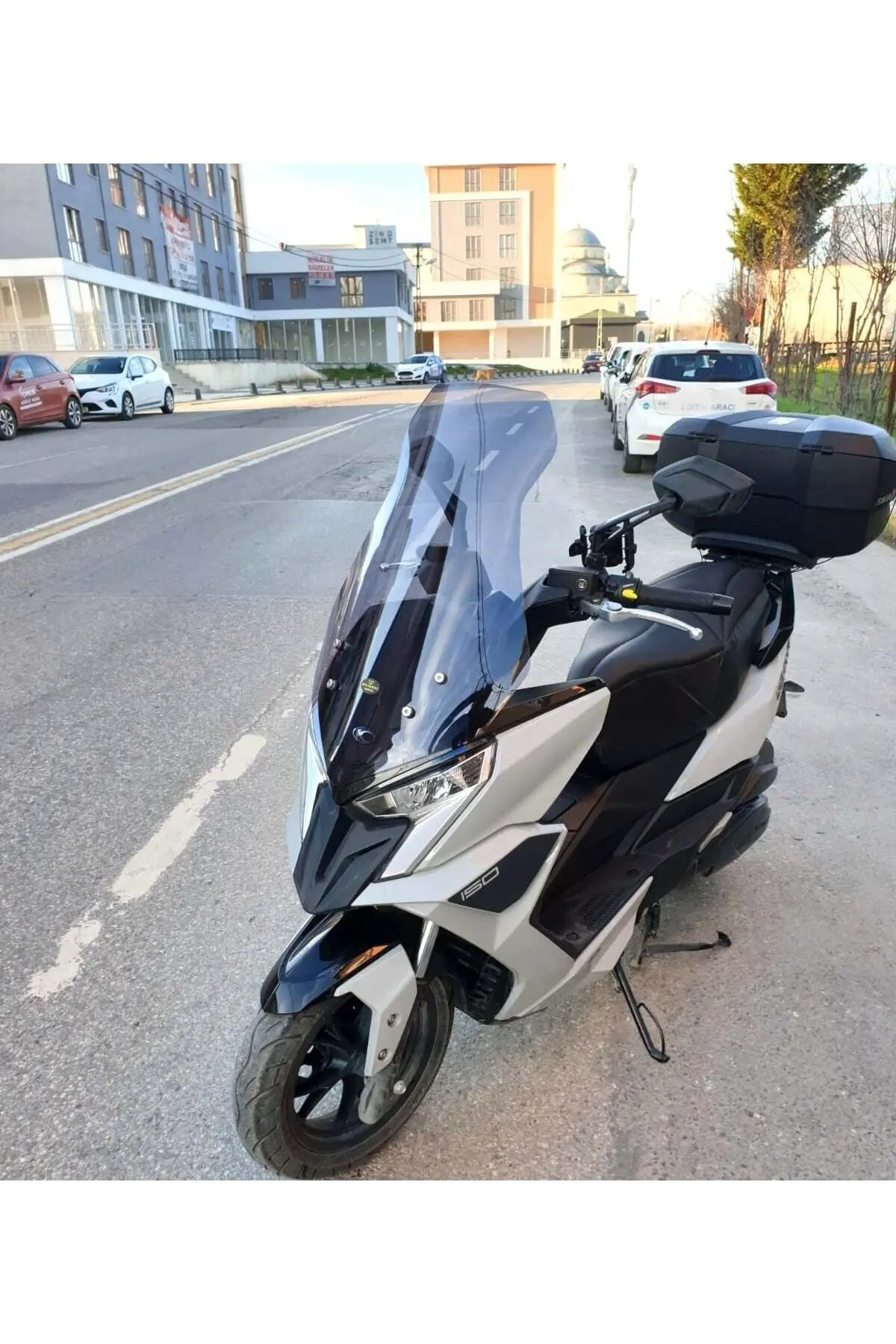 Kymco Dink R 150 Ön Cam 2023-2026 Model 68cm Füme Renkli 4mm