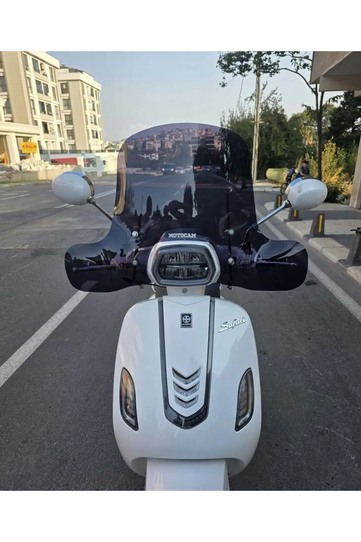 Arora Safari 125 Ön Cam 2021-2026 Model 37cm Siyah Renkli 4mm Elcikli APARATSIZ