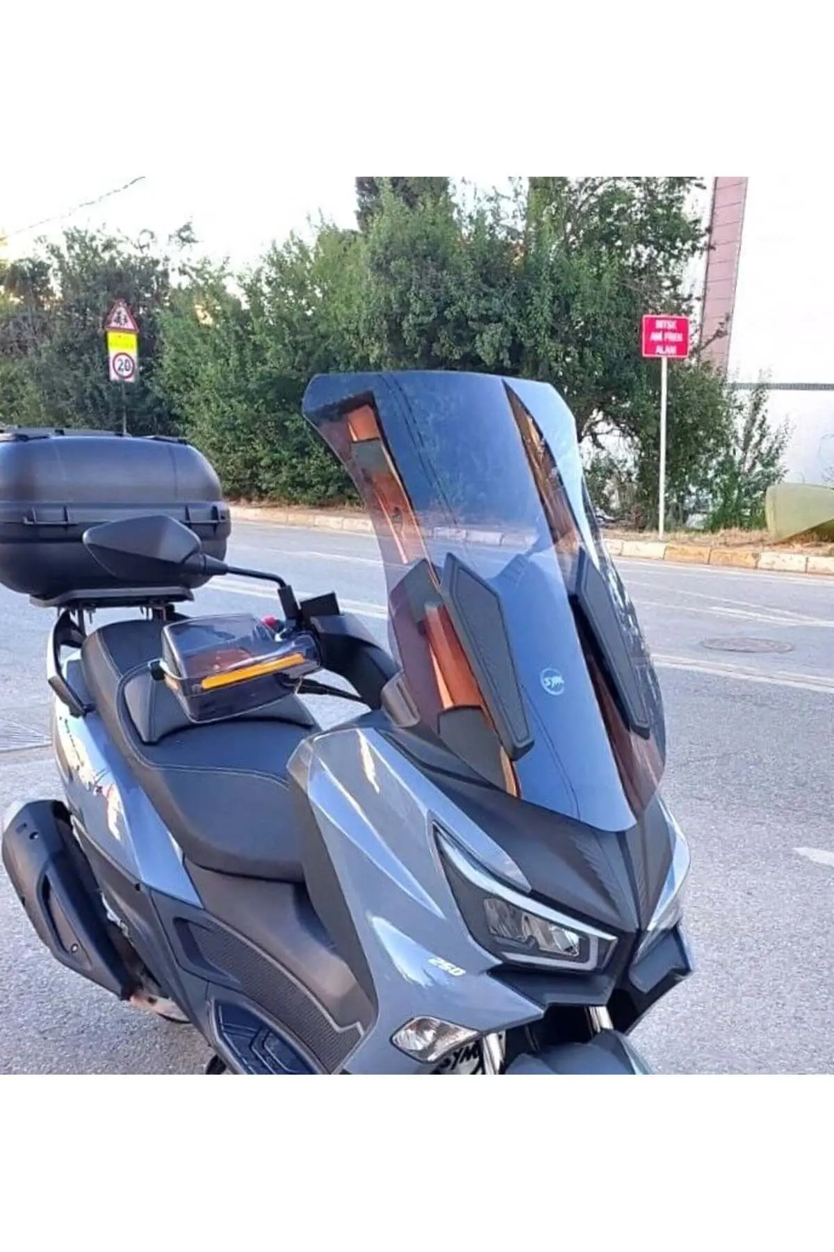 SYM Joymax Z Plus Ön Cam 2023-2026 Model 70cm Füme Renkli 4mm