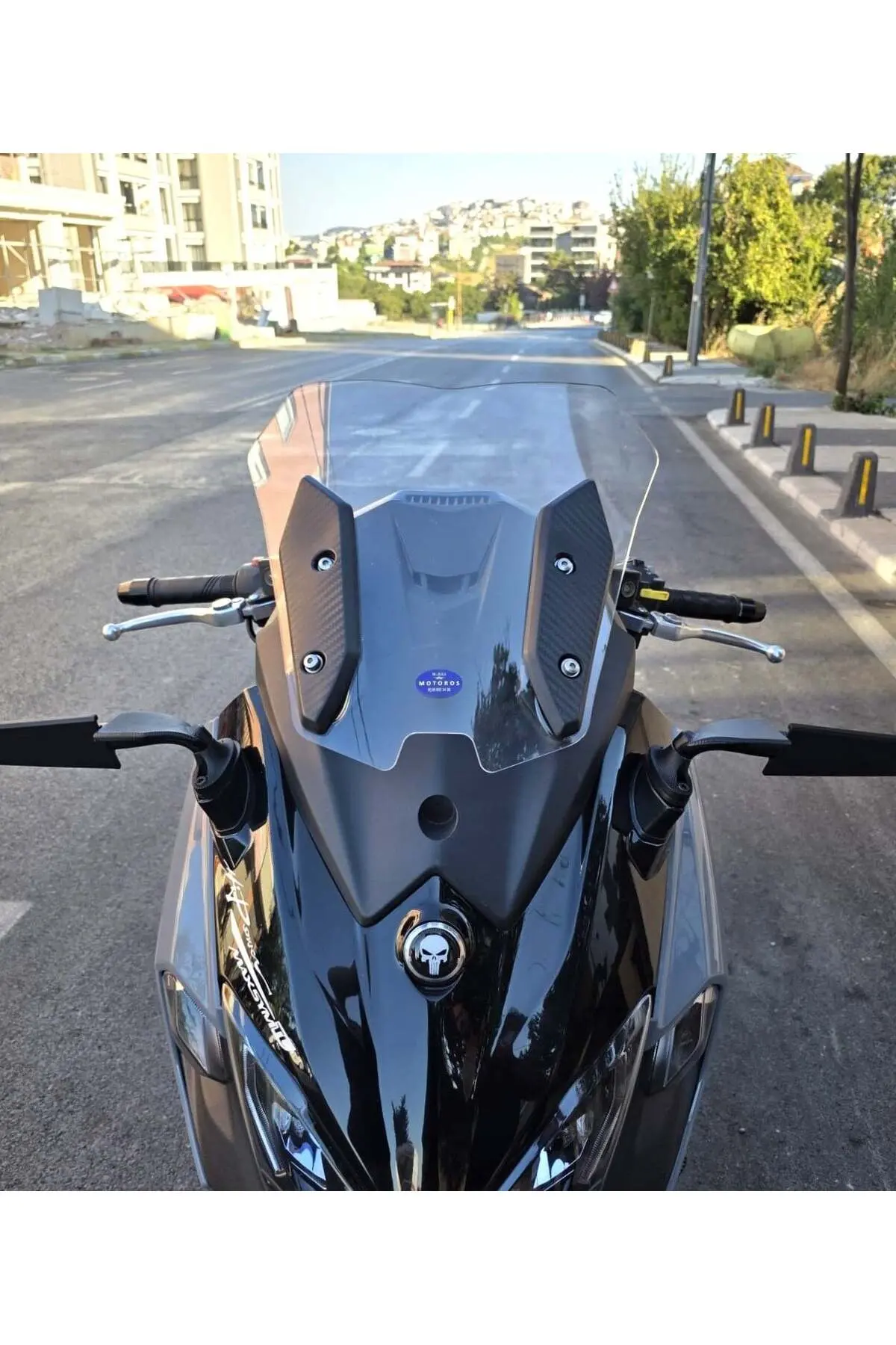 Sym Maxsym TL 508 Ön Cam 2022-2026 Model 41cm Şeffaf Renkli 4mm SPORTİF