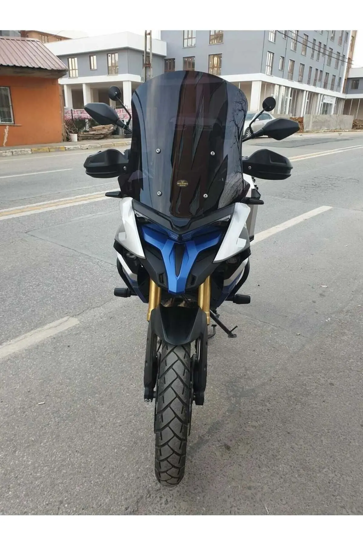 Voge DS 625X Ön Cam 2023-2026 Model 56cm Siyah Renkli 4mm GENİŞ MODEL