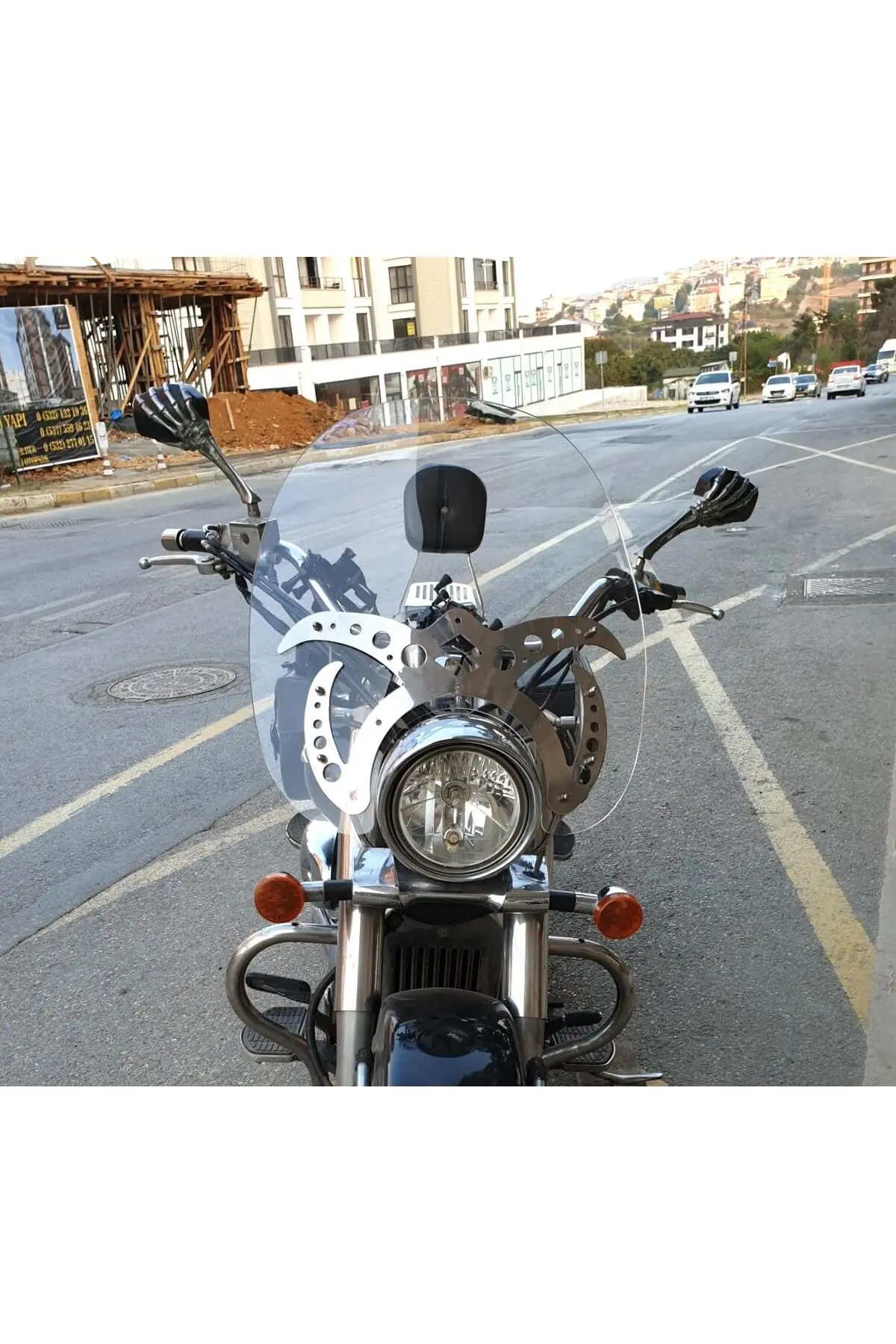 Suzuki C 800 Ön Cam 2004-2016 Model 61cm Şeffaf Renkli 4mm APARATSIZDIR
