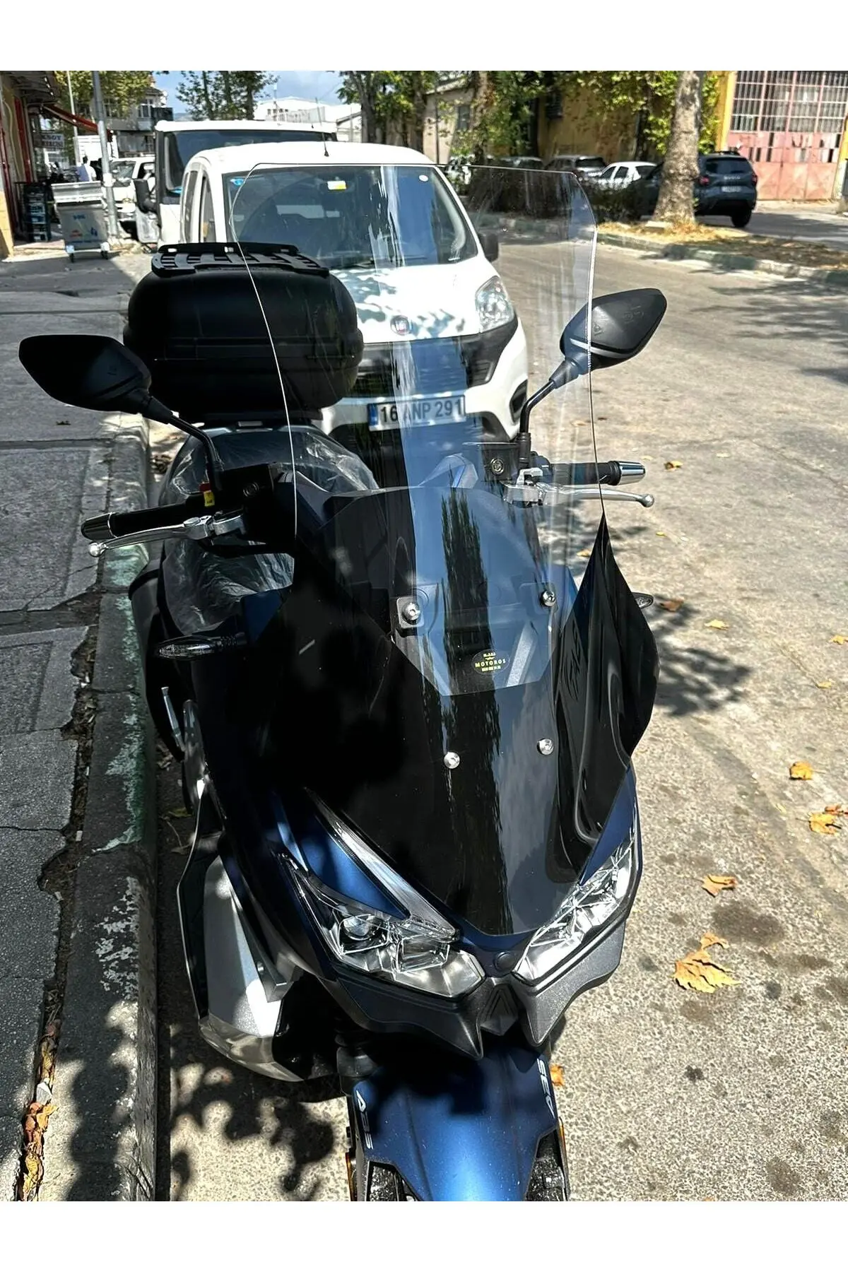 RKS Blade 350 Ön Cam 2023-2026 Model 75cm Şeffaf Renkli 4mm UZUN