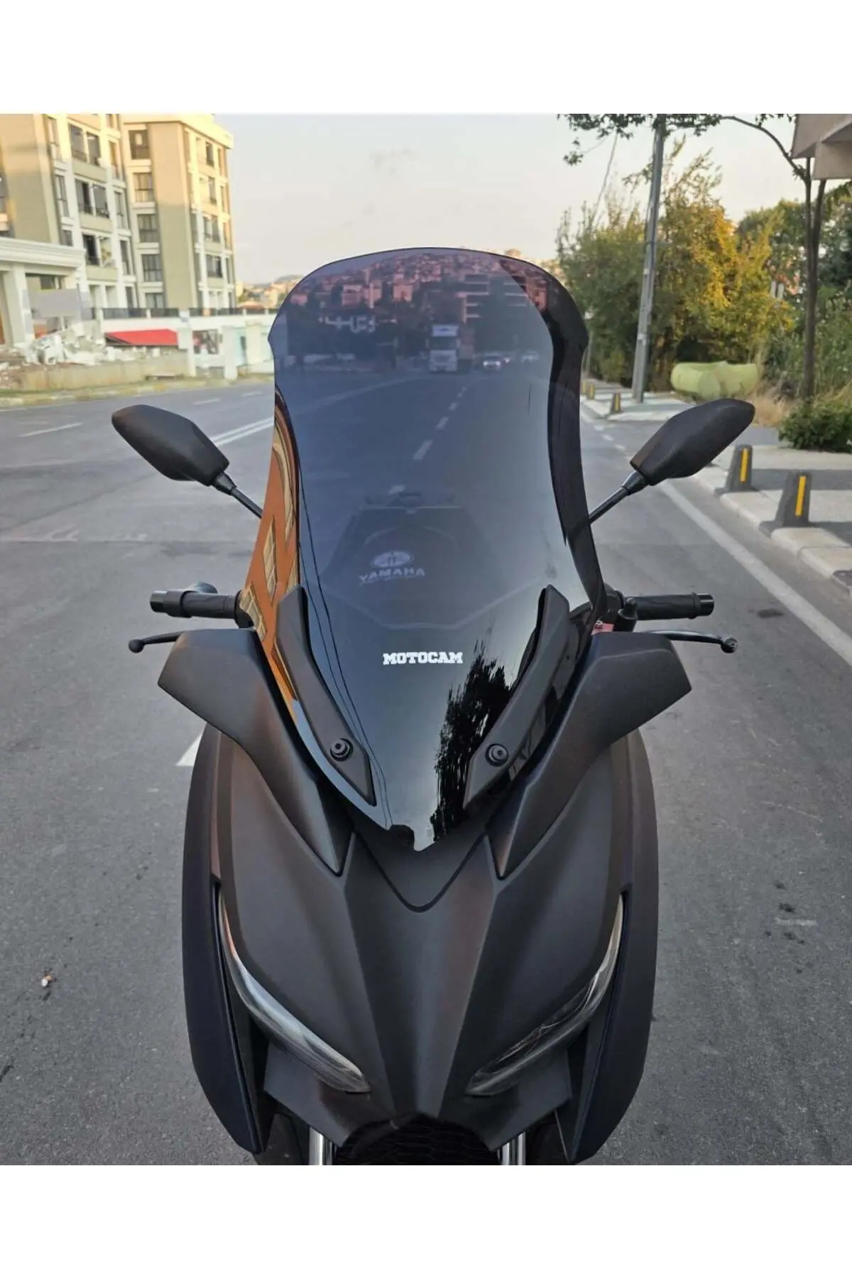 Yamaha Xmax Ön Cam 2018-2022 Model 65cm Siyah Renkli 4mm