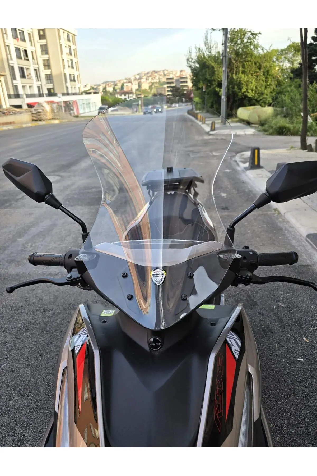 Yamaha MiO Aerox 125 Ön Cam 54cm Şeffaf Renkli 4mm