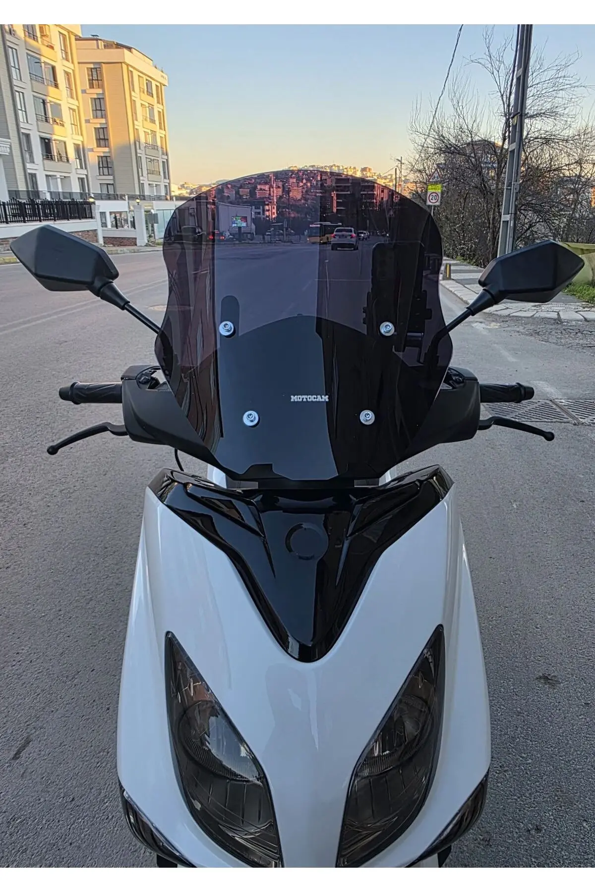 Yamaha Xenter 150 Ön Cam 2013-2016 Model 40cm Siyah Renkli 4mm