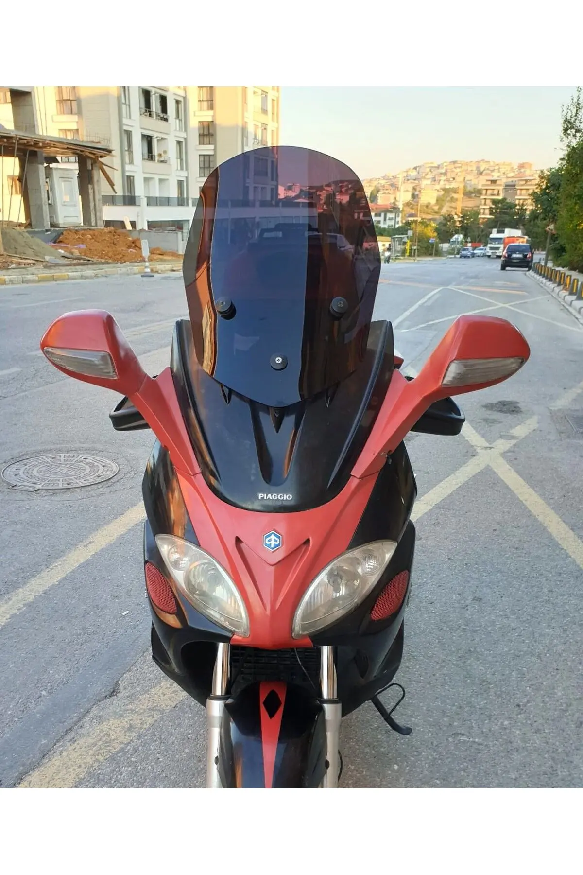 Piaggio X9 500 Ön Cam 2004-2006 Model 49cm Siyah Renkli 4mm