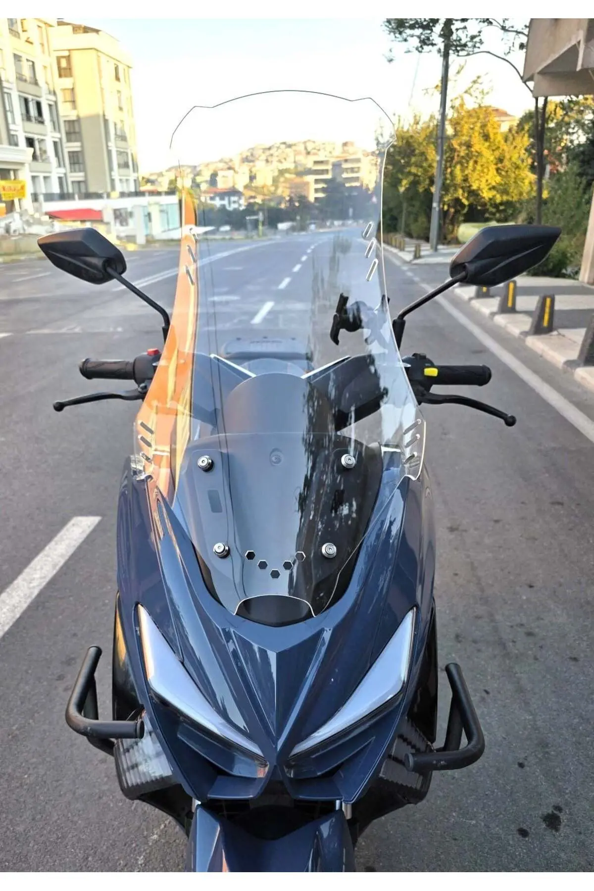 Küba Newcity 125 Ön Cam 2023-2026 Model 75cm Şeffaf Renkli 4mm UZUN