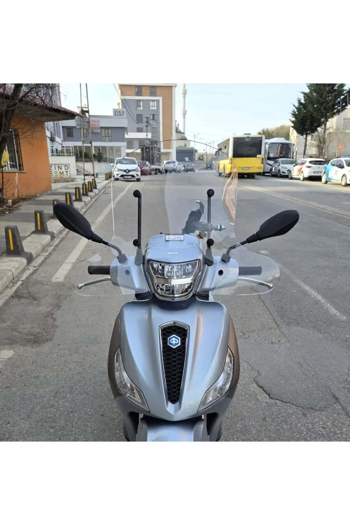 Piaggio Medley S 150 Ön Cam 2021-2026 Model 56cm Şeffaf Renkli Elcikli APARATSIZDIR