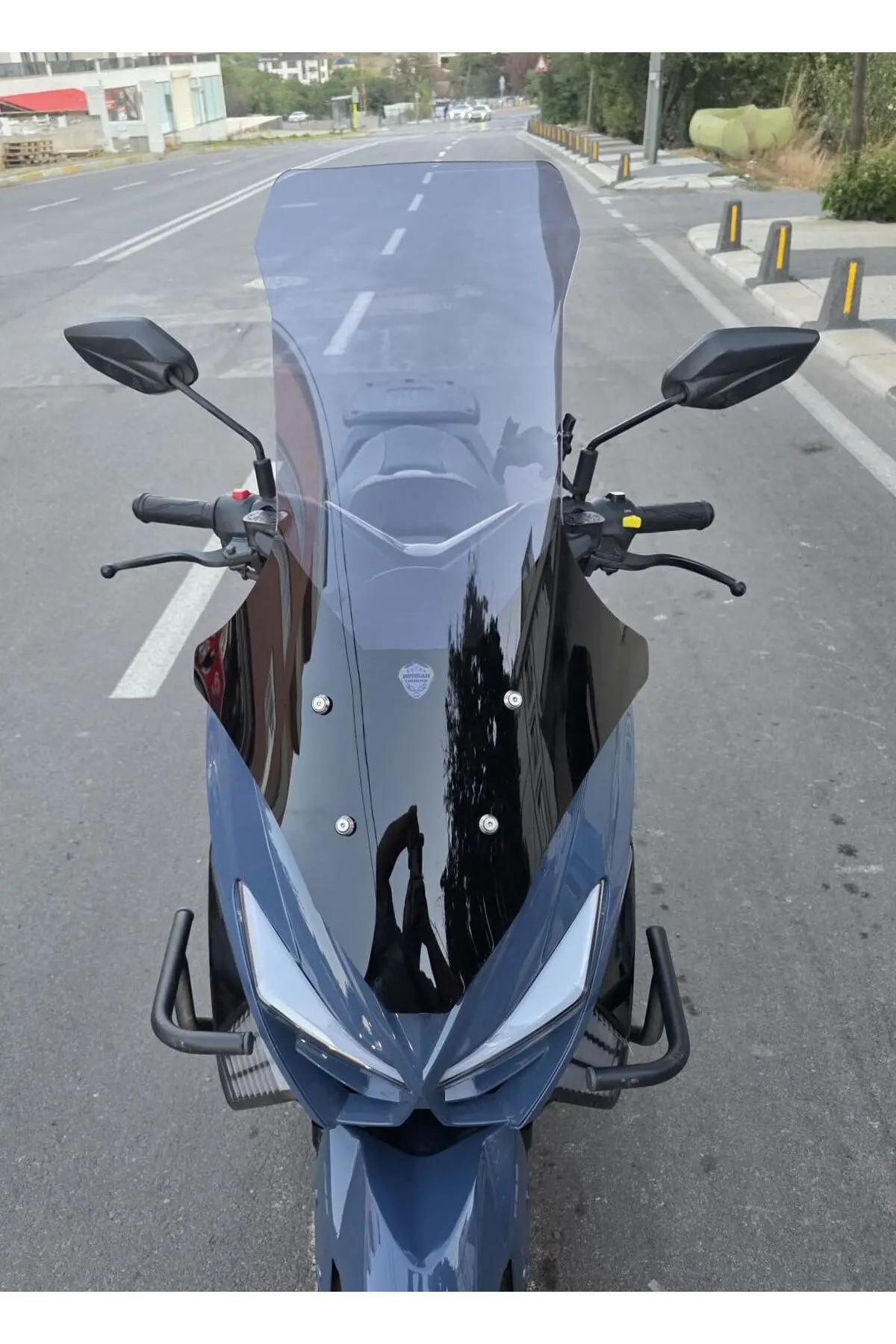 Küba Newcity 50 Ön Cam 2023-2026 Model 78cm Füme Renkli 4mm UZUN