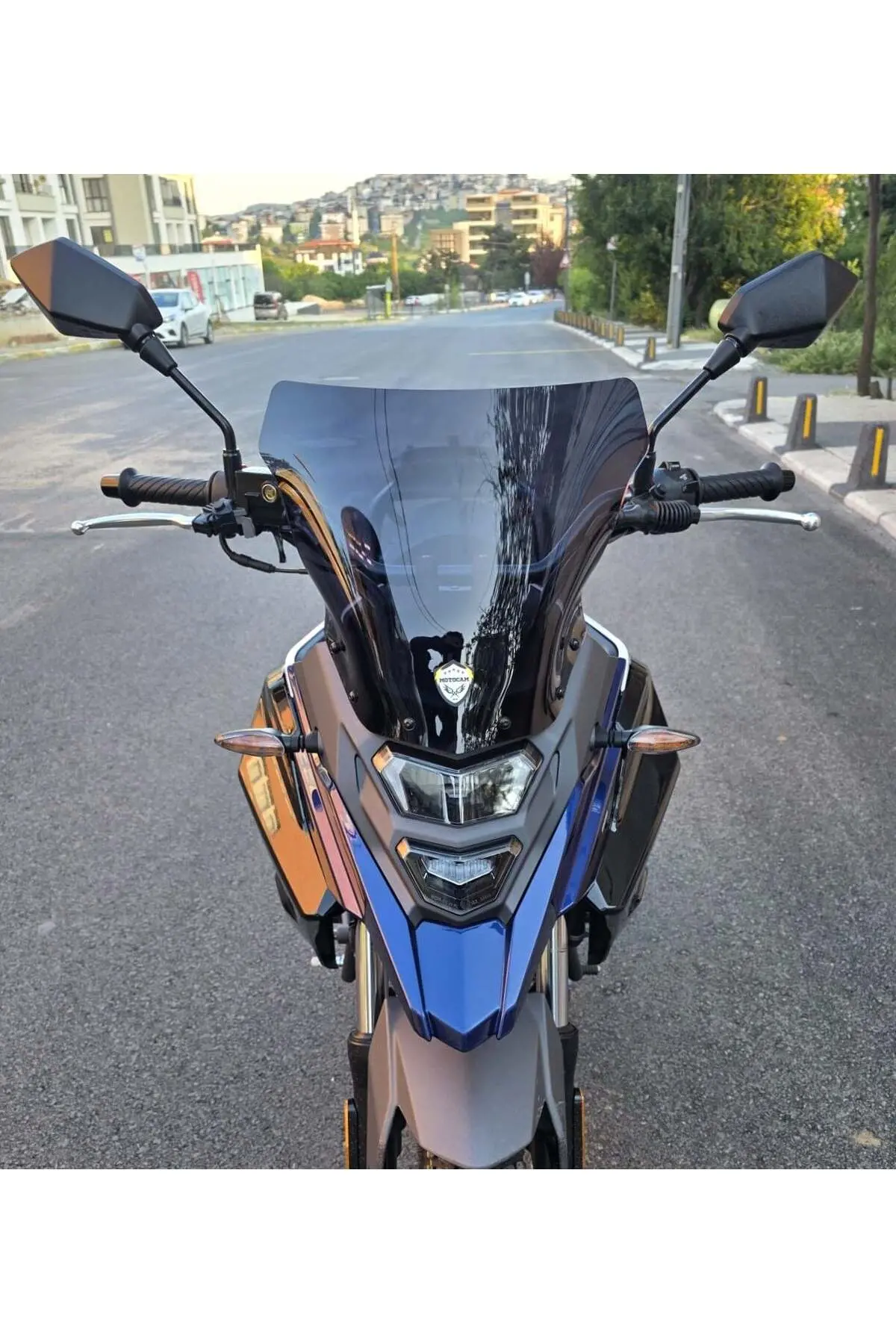 SYM NHT 200 Ön Cam 2023-2026 Model 30cm Siyah Renkli 4mm SPORTİF