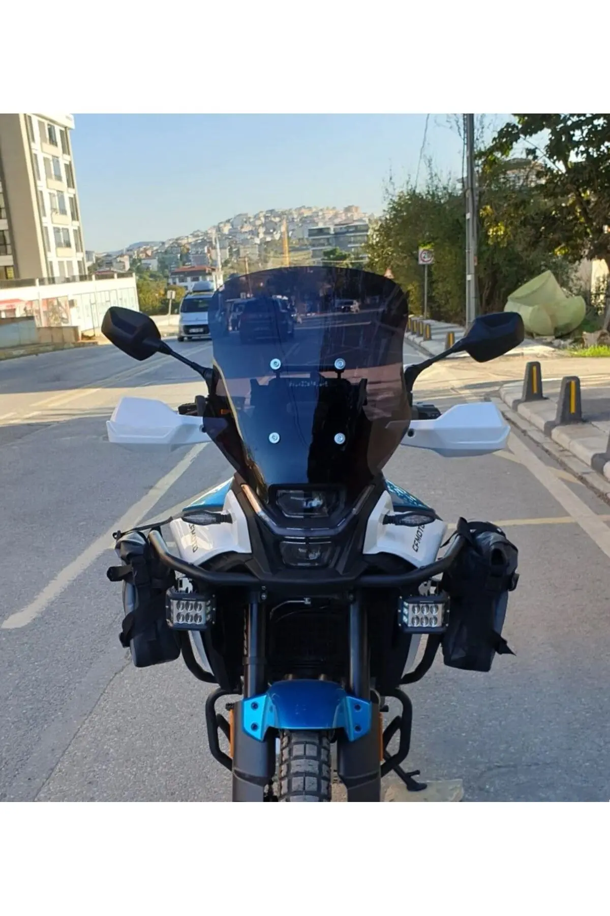 CF Moto 450 MT Ön Cam 2023-2026 Model 41cm Siyah Renkli 4mm YOKTUR