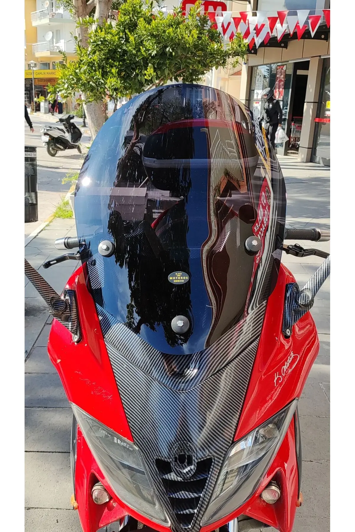 Gilera Nexus 500 Ön Cam 2004-2008 Model 58cm Siyah Renkli 4mm