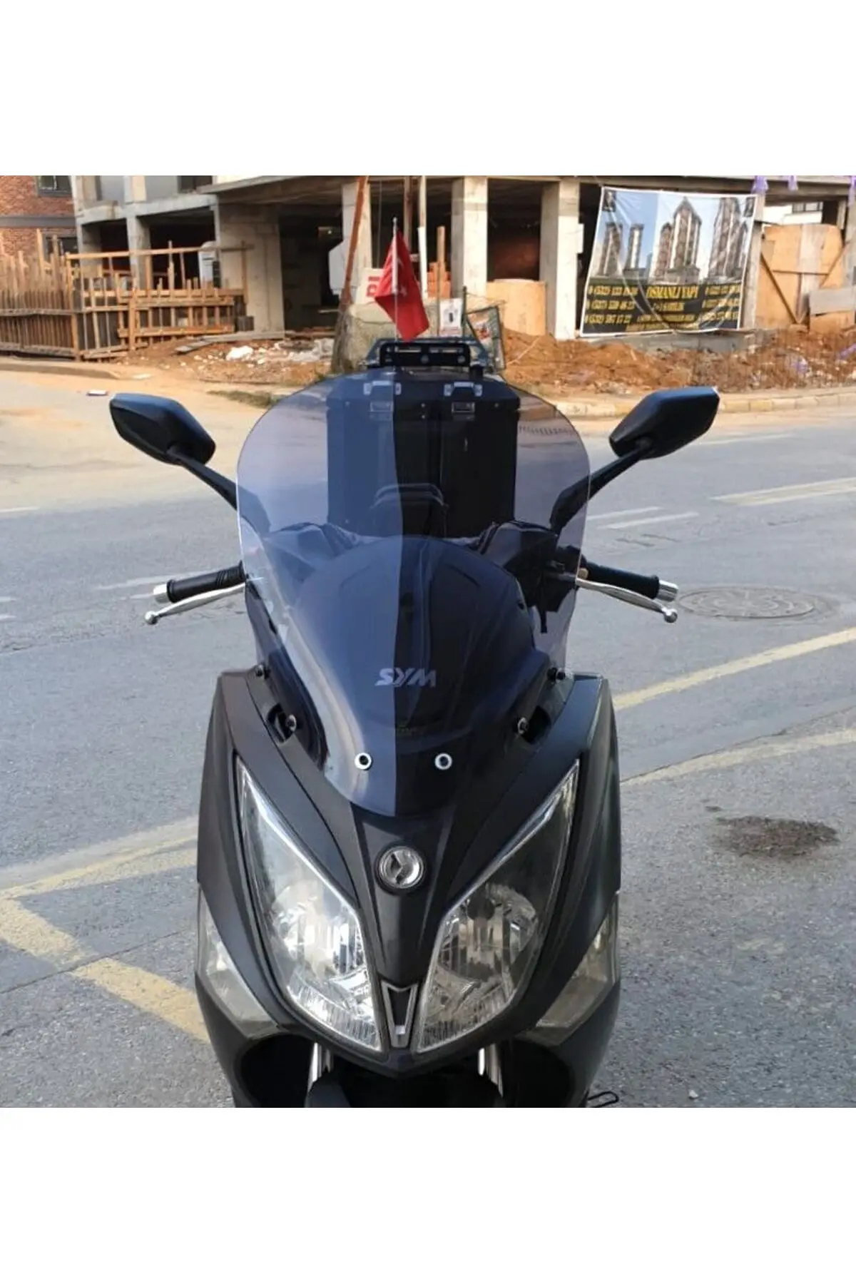 SYM Joymax 250 İ Ön Cam 2013-2016 Model 54cm Füme Renkli 4mm SPORTİF