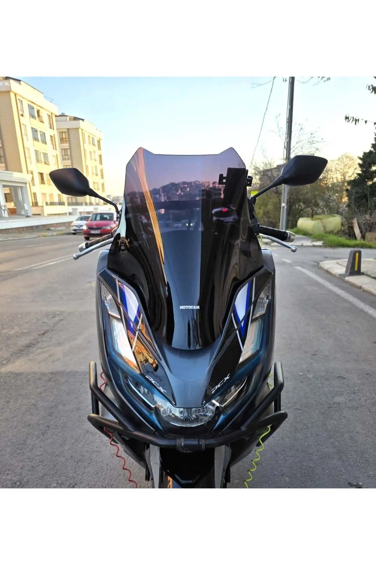 Honda PCX Ön Cam 2021-2024 Model 47cm Siyah Renkli 4mm SPORTİF