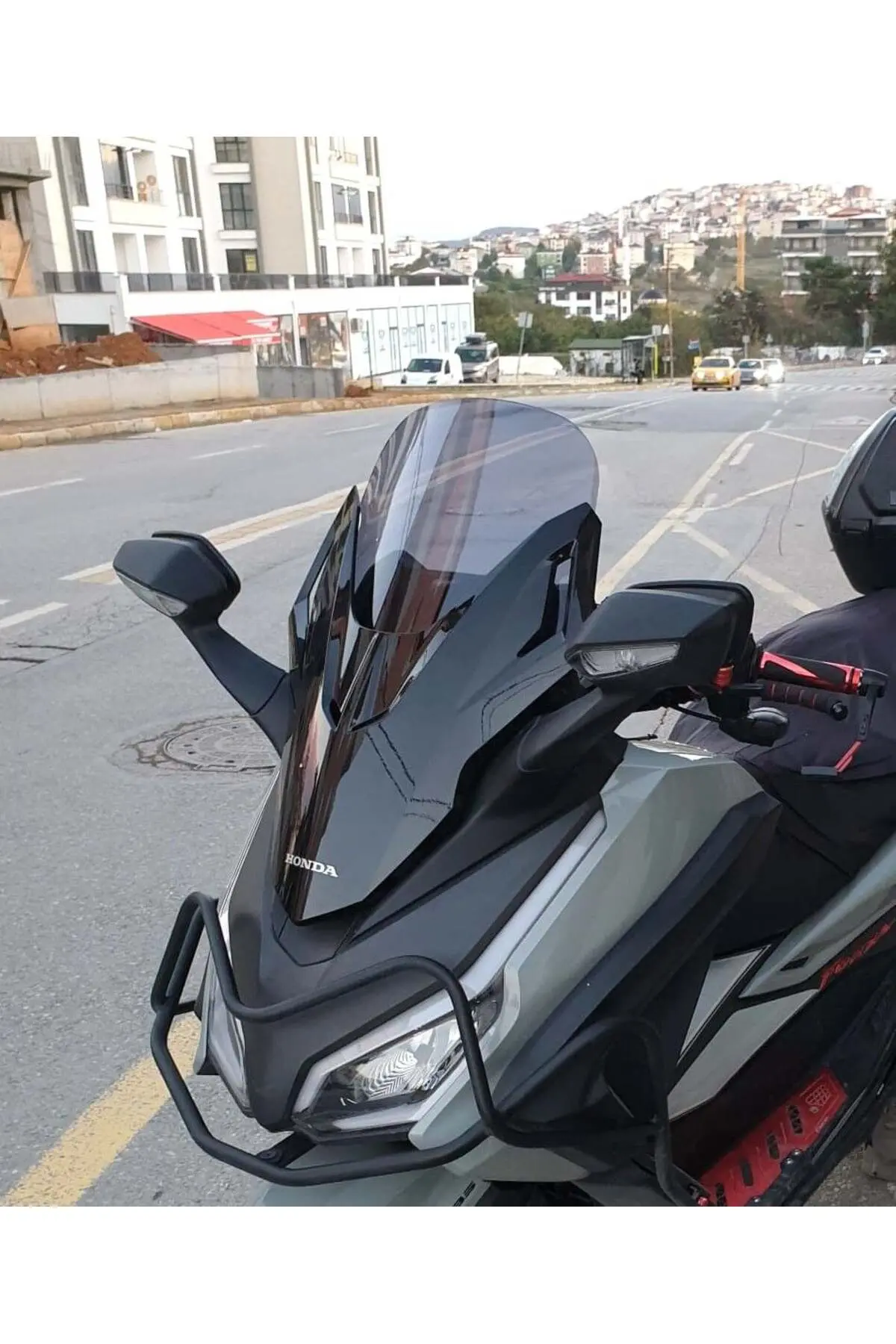 Honda Forza 250 Ön Cam 2021-2026 Model 47cm Füme Renkli 4mm UZUN