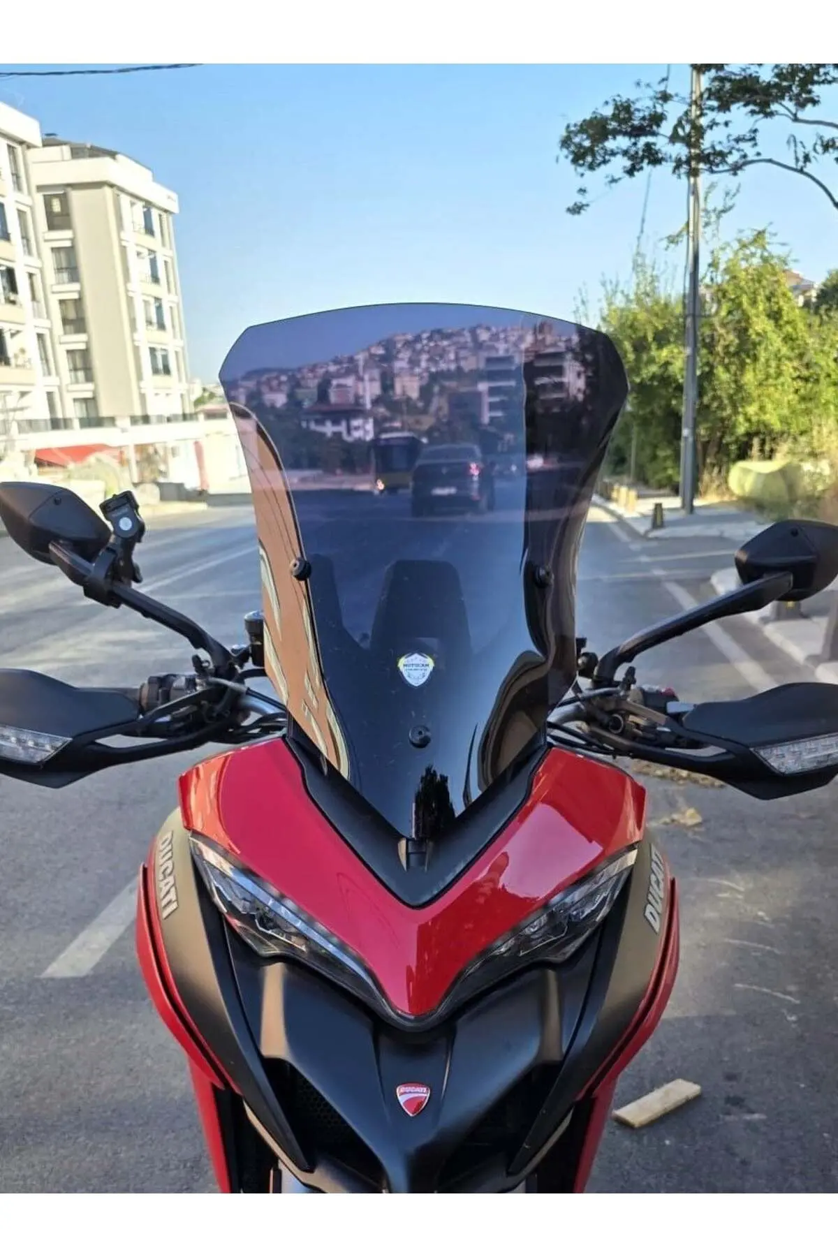 Ducati Multistrada V2 Ön Cam 2022-2026 Model 60cm Siyah Renkli 4mm