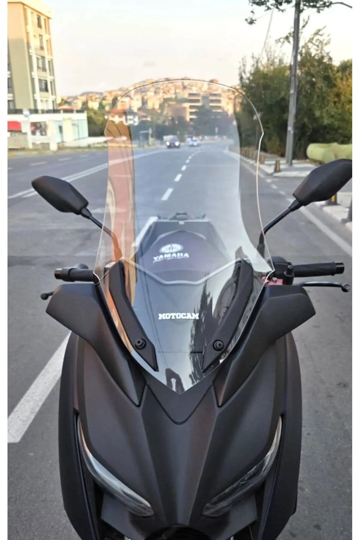 Yamaha Xmax Ön Cam 2018-2022 Model 65cm Şeffaf Renkli 4mm Yamaha Xmax Ön Cam 2018-2022 Model 65cm Şeffaf Renkli 4mm