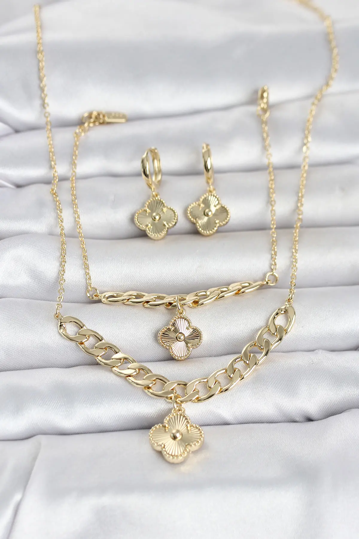 Gold Renk Pirinç Kolye Bileklik ve Küpe Seti TJ-BKO11063