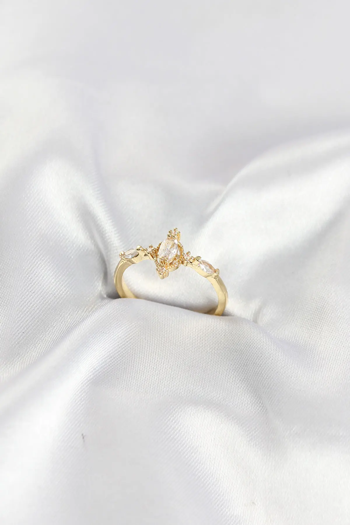 Gold Renk Vintage Model Zirkon Taşlı Yüzük TJ-BYK4187