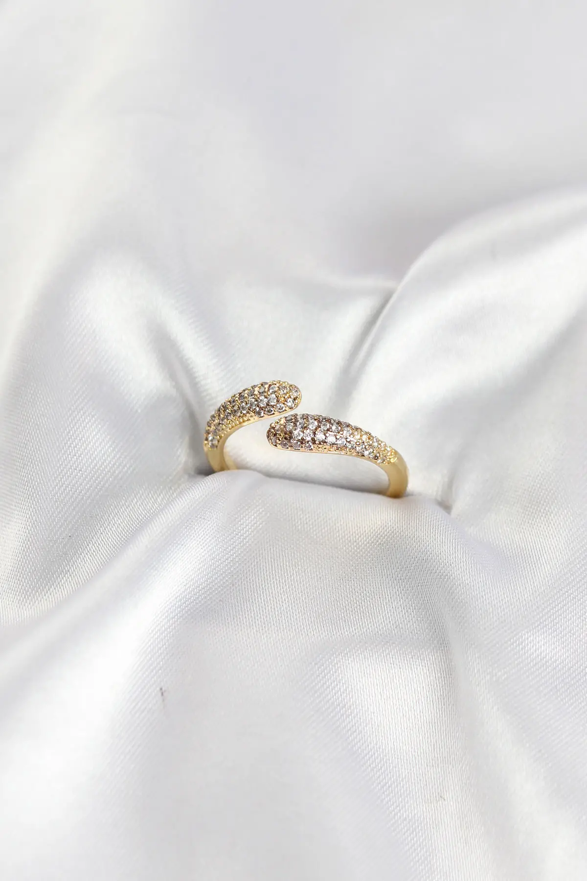 Zirkon Taşlı Gold Renk Pirinç Yüzük TJ-BYK4185
