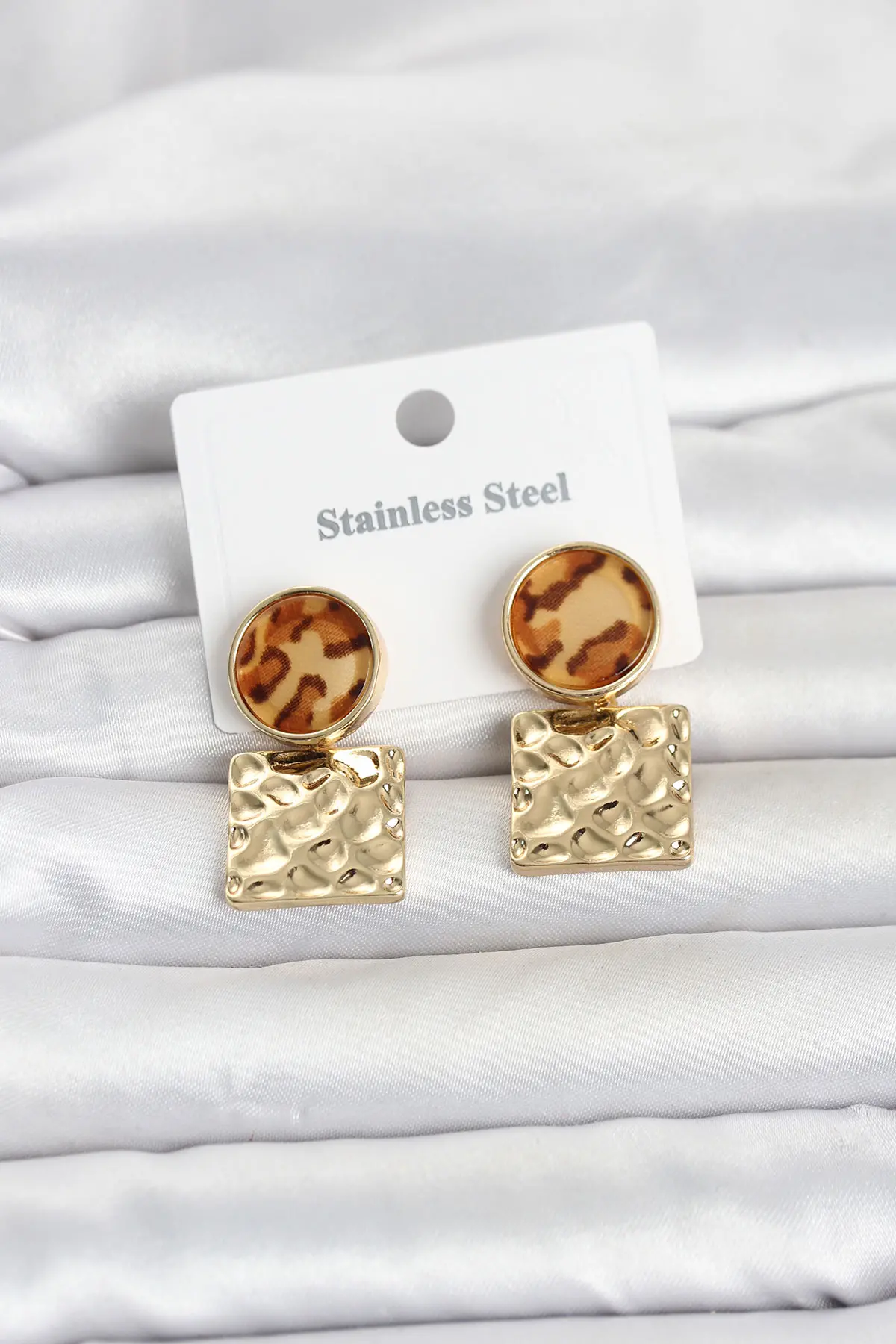 316L Çelik Gold Renk Leopar Desenli Plaka Model Kadın Küpe TJ-BKP11832