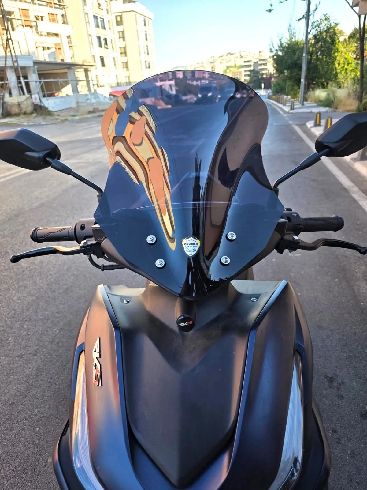 MOTOCAM Abush Benice A-150 Ön Cam 2022-2026 Model 43cm Siyah Renkli SPORTİF