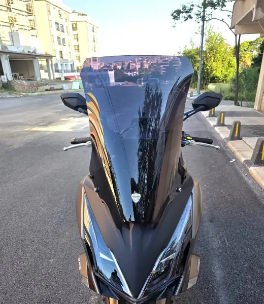 MOTOCAM Kymco Downtown GT 350 Ön Cam 2024-2026 Model 62cm Siyah Renkli 4mm