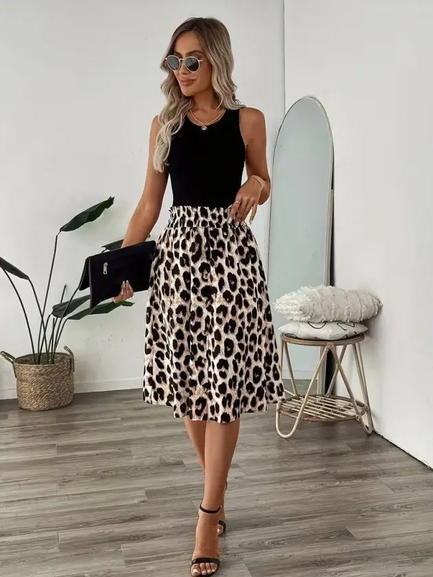 Kadın Askılı Yuvarlak Yakalı Viskon Bluz Ve Leopar Desenli önü Düğmeli Midi Etek Ikili Takım
