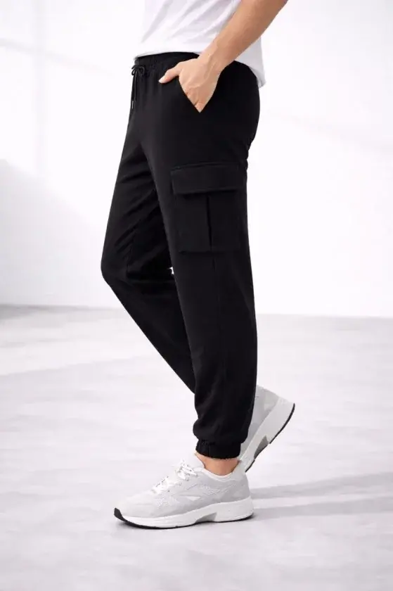 Erkek Jogger Eşofman Altı Regular Fit , Kargo Cepli, Lastikli Paça, Günlük Spor Pantolon - Siyah Erkek Jogger Eşofman Altı Regular Fit , Kargo Cepli, Lastikli Paça, Günlük Spor Pantolon - Siyah