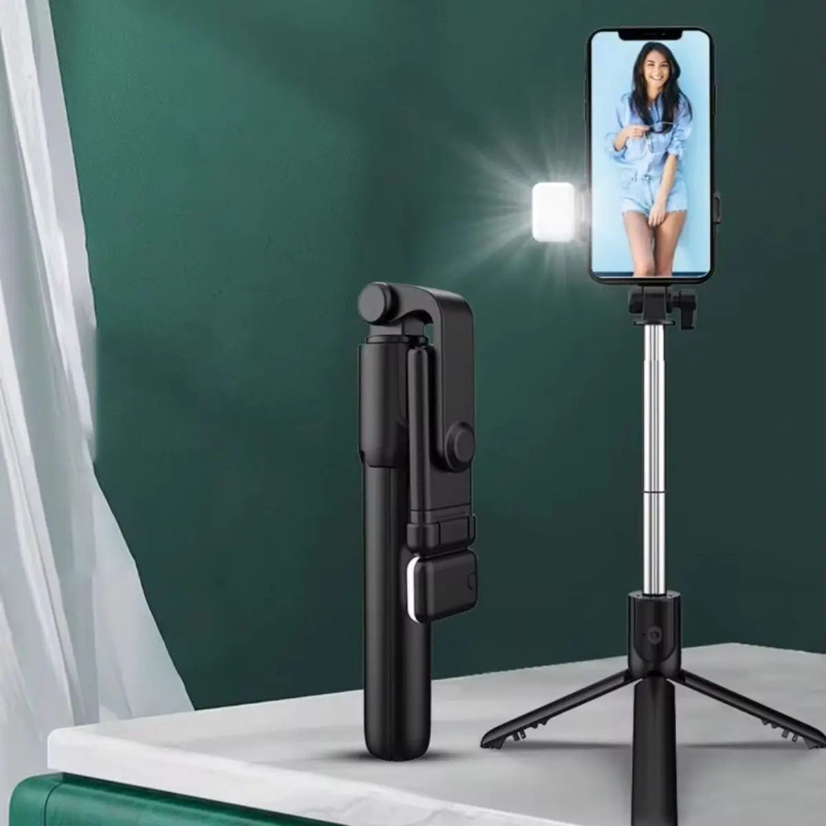 Kendiliğinden LED Işıklı Kumandalı Uzayabilen Selfie Çubuğu,Masa Üstü Tripod (4745)