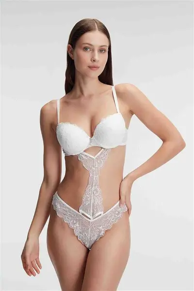 Destekli Balenli Kaplı Dantel Detaylı Sütyen Slip İç Çamaşırı Takımı