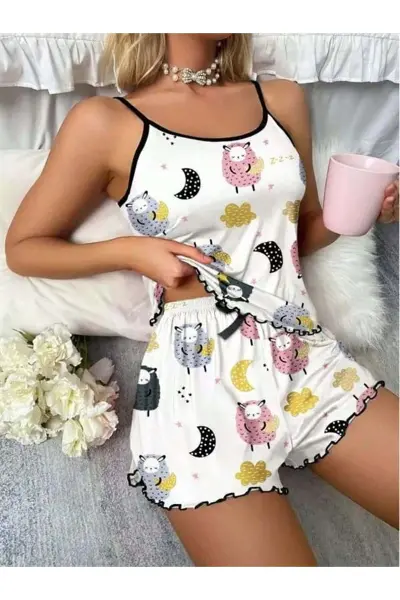 Beyaz Üstüne Desenli İnce Askılı Şortlu Pijama Takımı