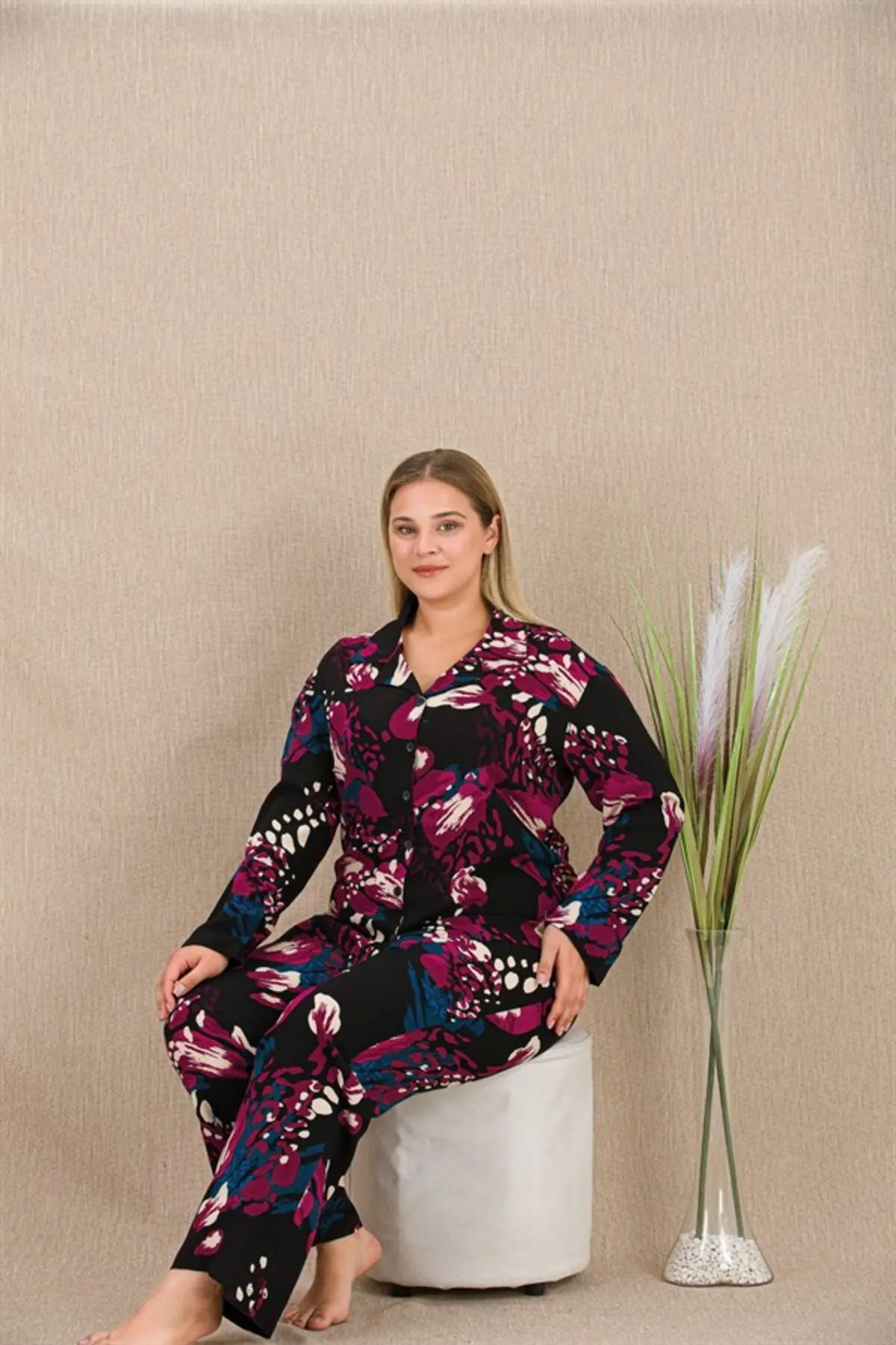 Büyük Beden Renkli Desenli Düğmeli Uzun Kol Viskon Pijama Takımı