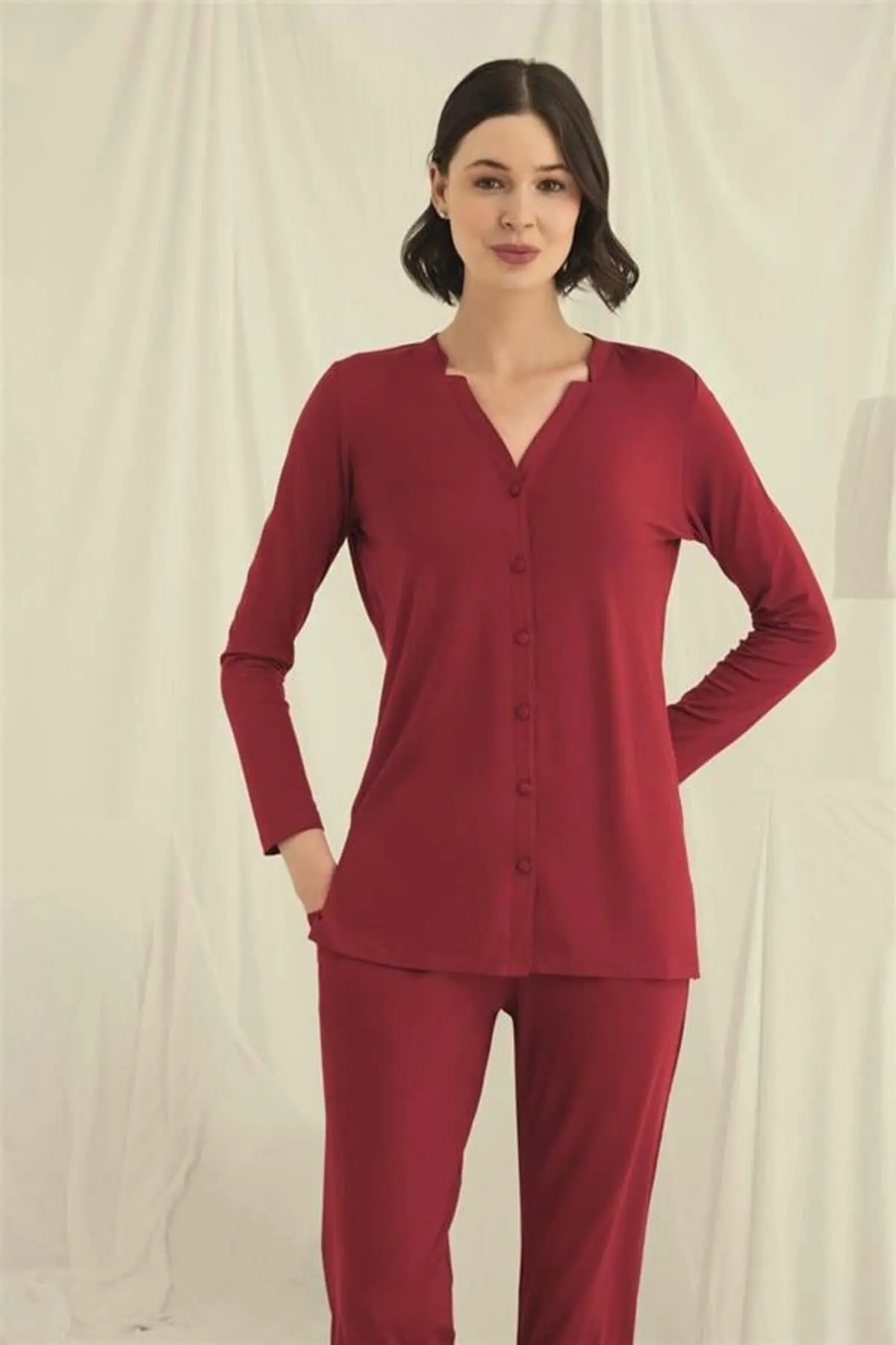 Uzun Kollu Boydan Düğmeli V Yaka Pijama Takımı