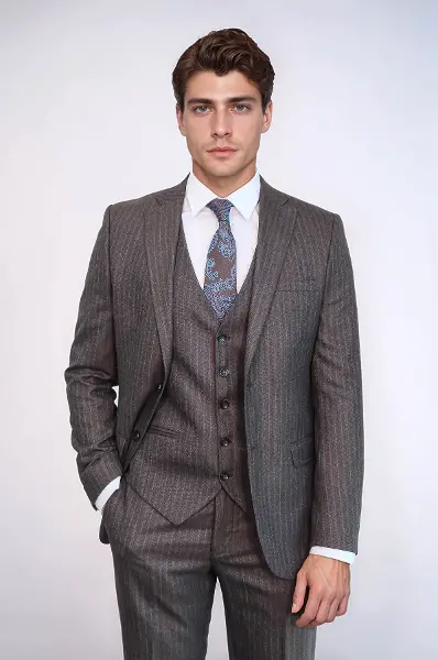 Çizgili Slim Fit Kahverengi Yelekli Takım Elbise | Wessi