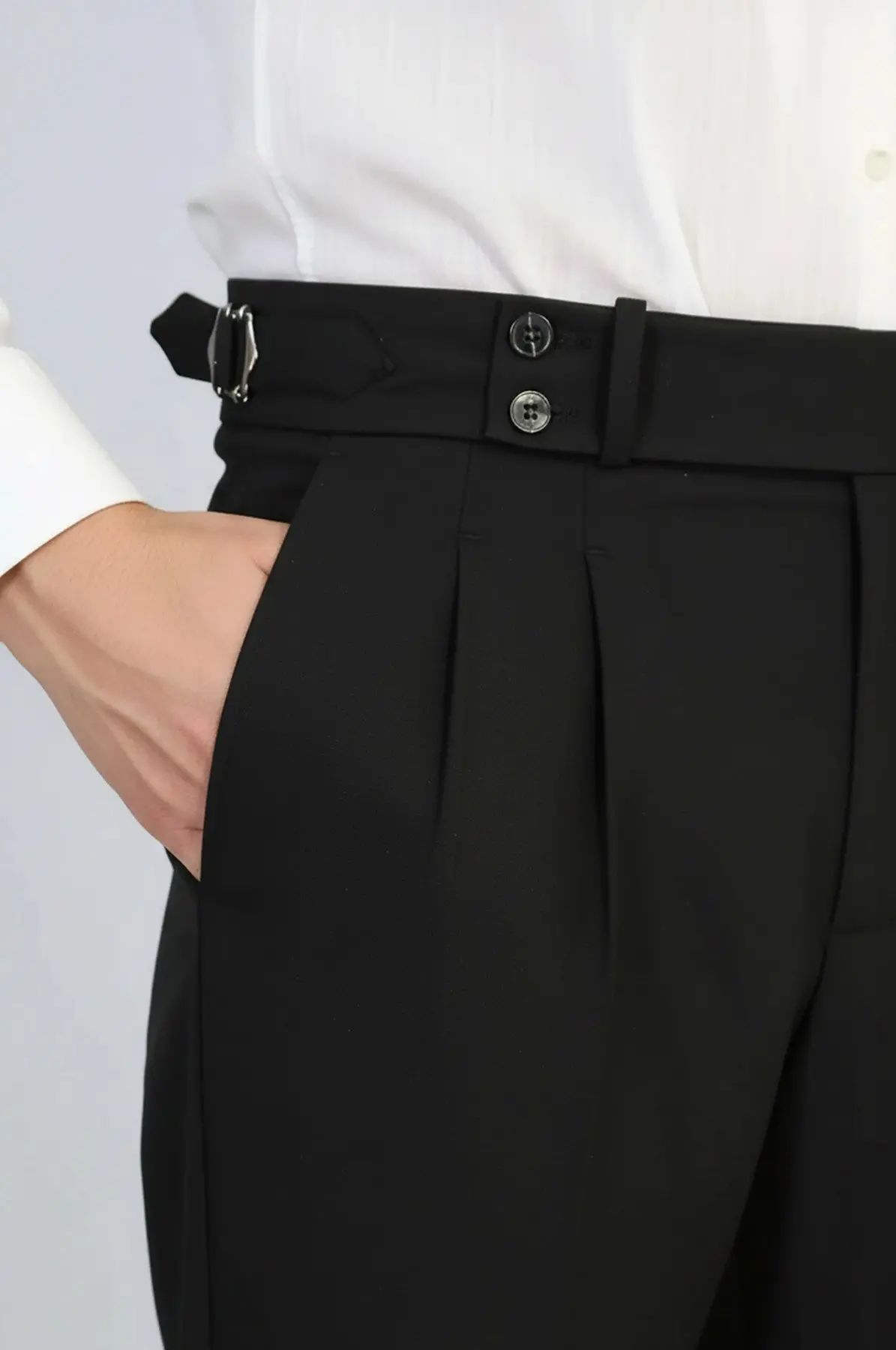 Old Money Stil Çift Pileli Yüksek Bel Toka Detaylı Slim Fit Siyah Erkek Pantolon – Wessi
