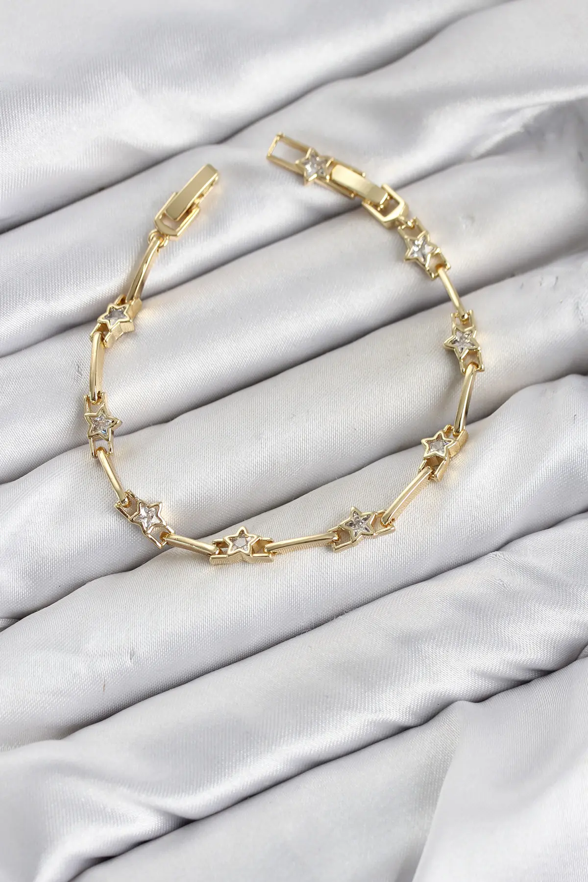 CM Gold Renk Yıldız Model Zirkon Taşlı Pirinç Kadın Bileklik TJ-BB8602