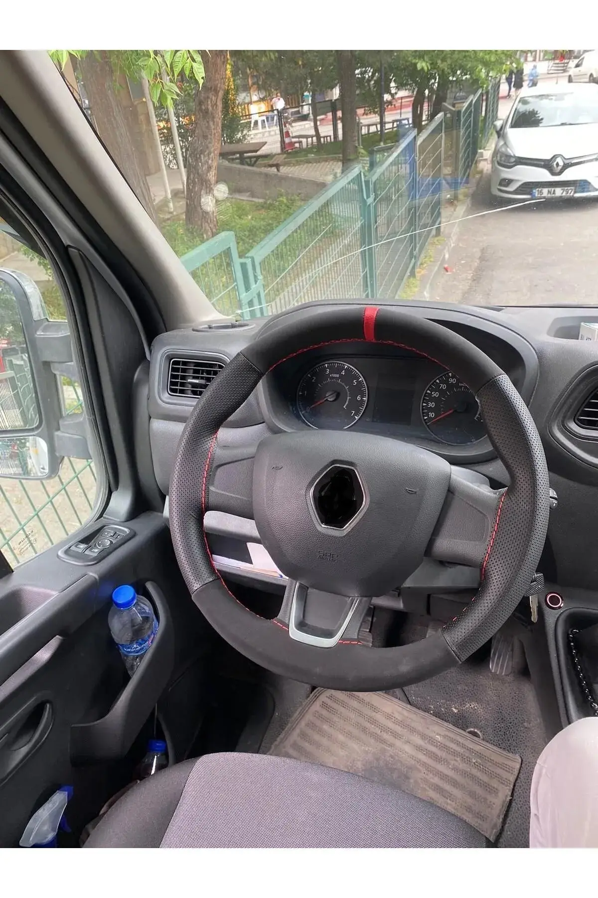 Dikişli Direksiyon Kılıfı Noktalı/nubuk Kırmızı Yüzük Kırmızı Dikiş Renault Master İçin
