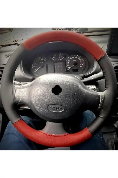 DİKİŞLİ DİREKSİYON KILIFI SİYAH / KIRMIZI DERİ SİYAH DİKİŞLİ RENAULT CLİO İÇİN (2007 ÖNCESİ)