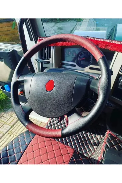 DİKİŞLİ DİREKSİYON KILIFI DAMARLI SİYAH/KIRMIZI DERİ KIRMIZI DİKİŞLİ RENAULT TIR İÇİN