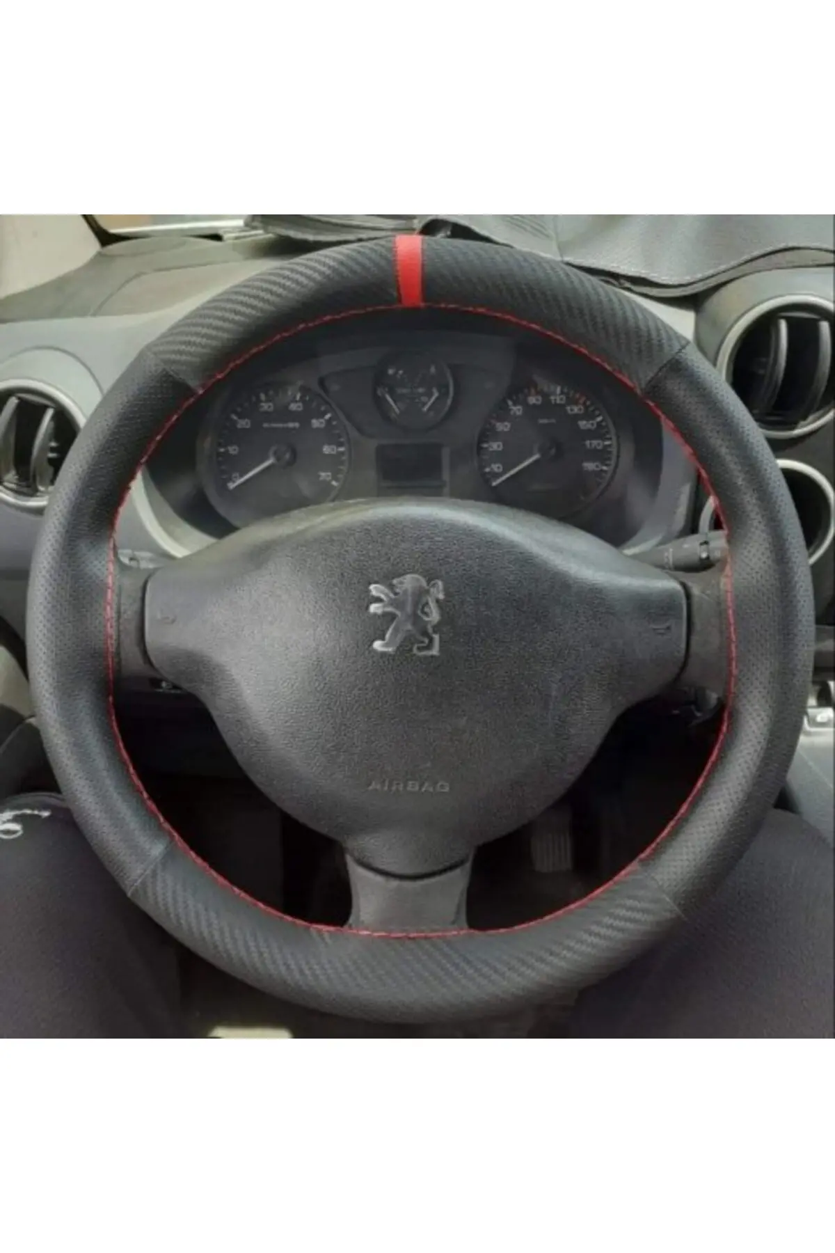DİKİŞLİ DİREKSİYON KILIFI KARBON / NOKTA DERİ KIRMIZI YÜZÜK KIRMIZI DİKİŞLİ PEUGEOT PARTNER İÇİN