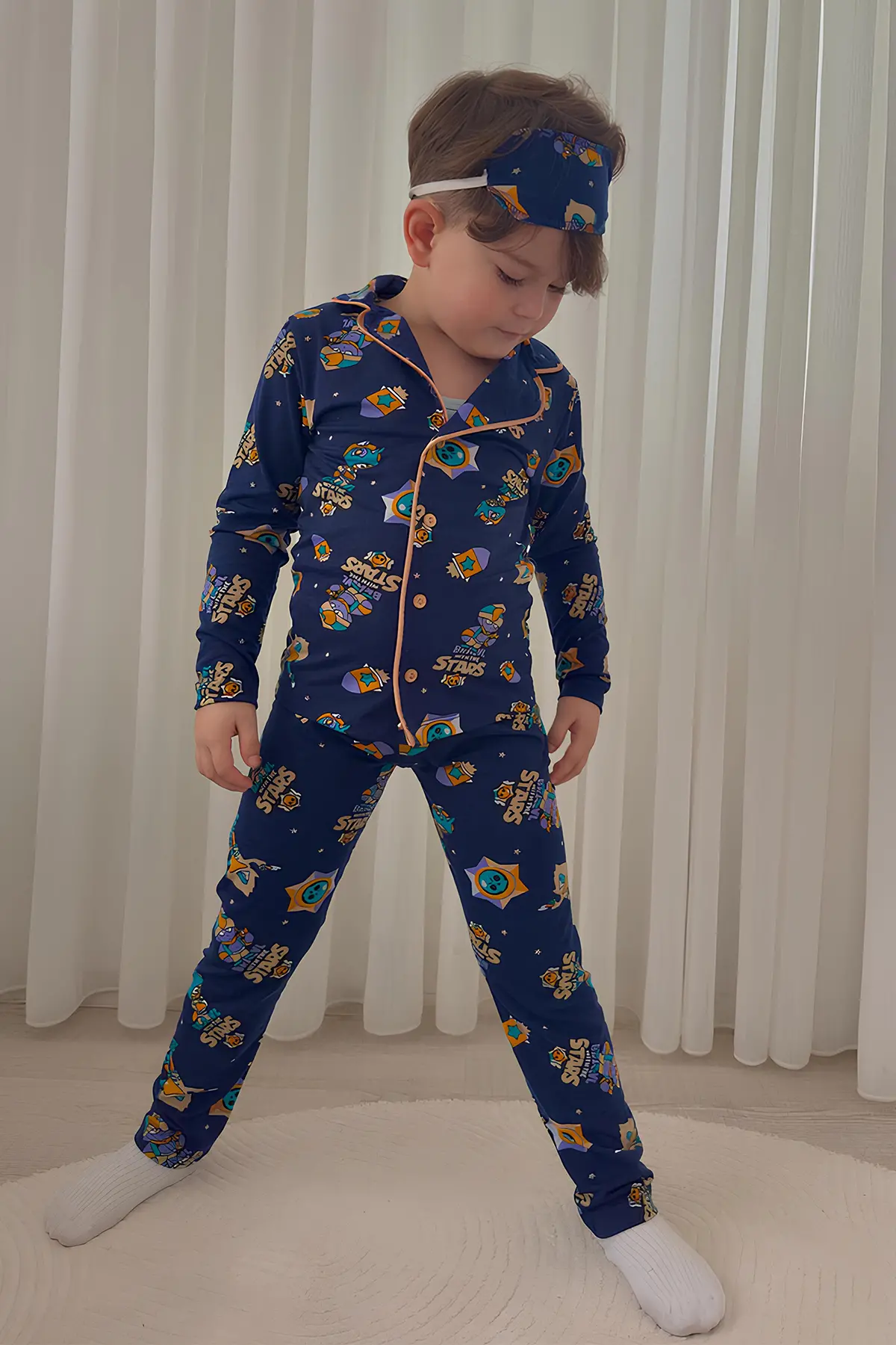 Erkek Çocuk Pamuklu Süet Kumaş 1 Gömlek Yaka Uyku Bantlı Düğmeli Uzun Kollu Pijama Takımı