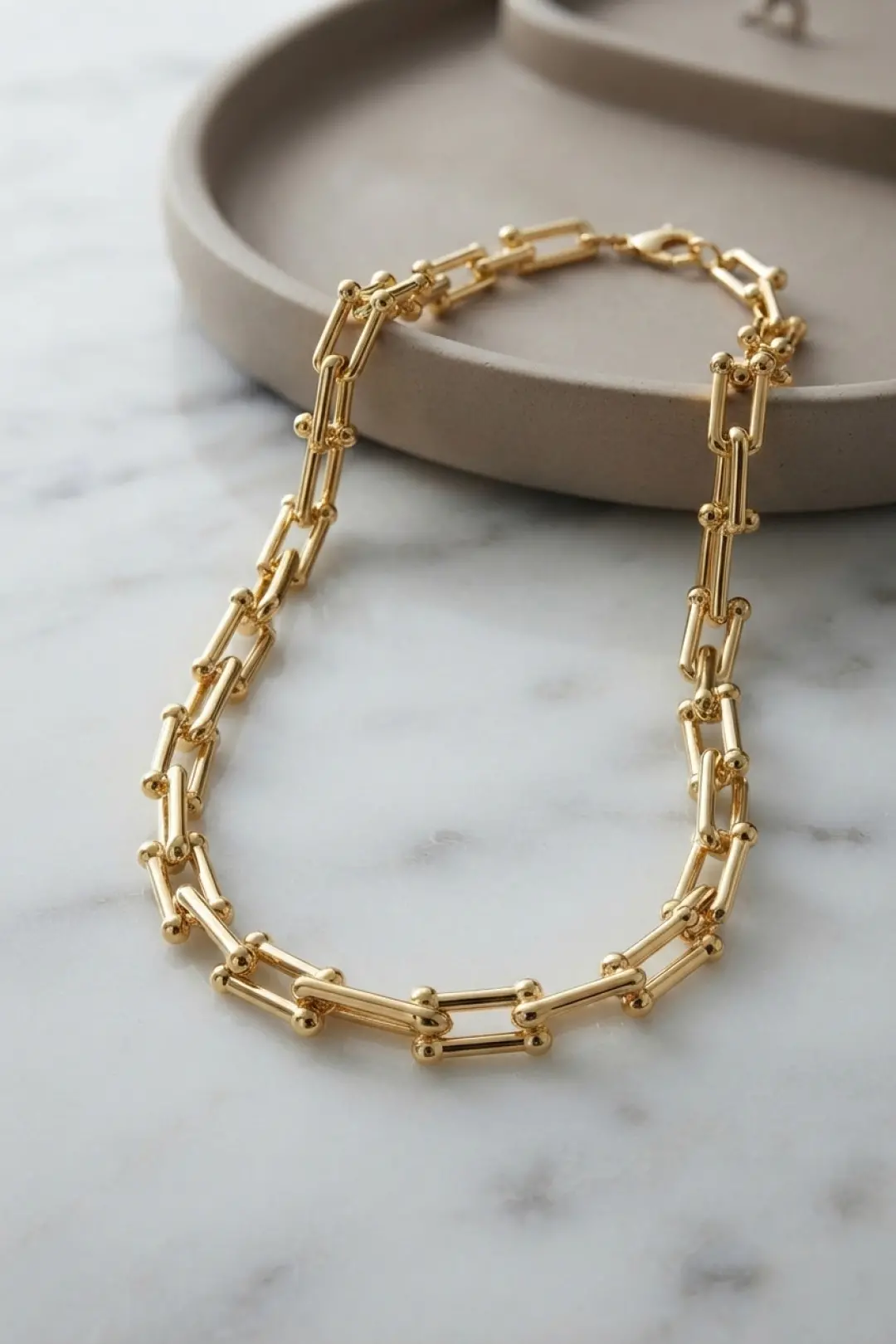 Gold Renk Pirinç Tifani Model Kadın Kolye TJ-BKO11153