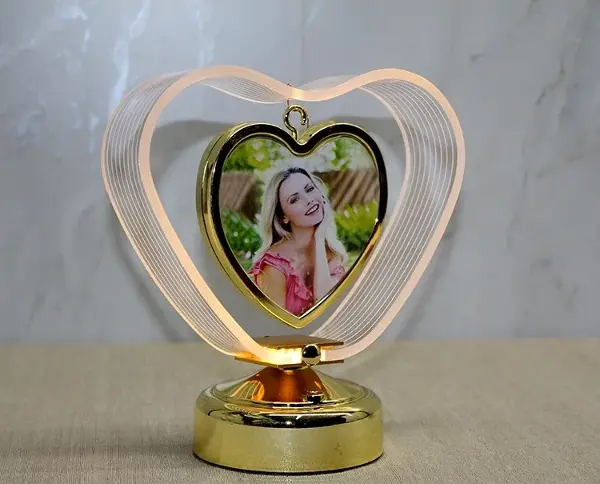 Kişiye Özel Fotoraf Alanli Kalpli Led Çerceve Alk4450