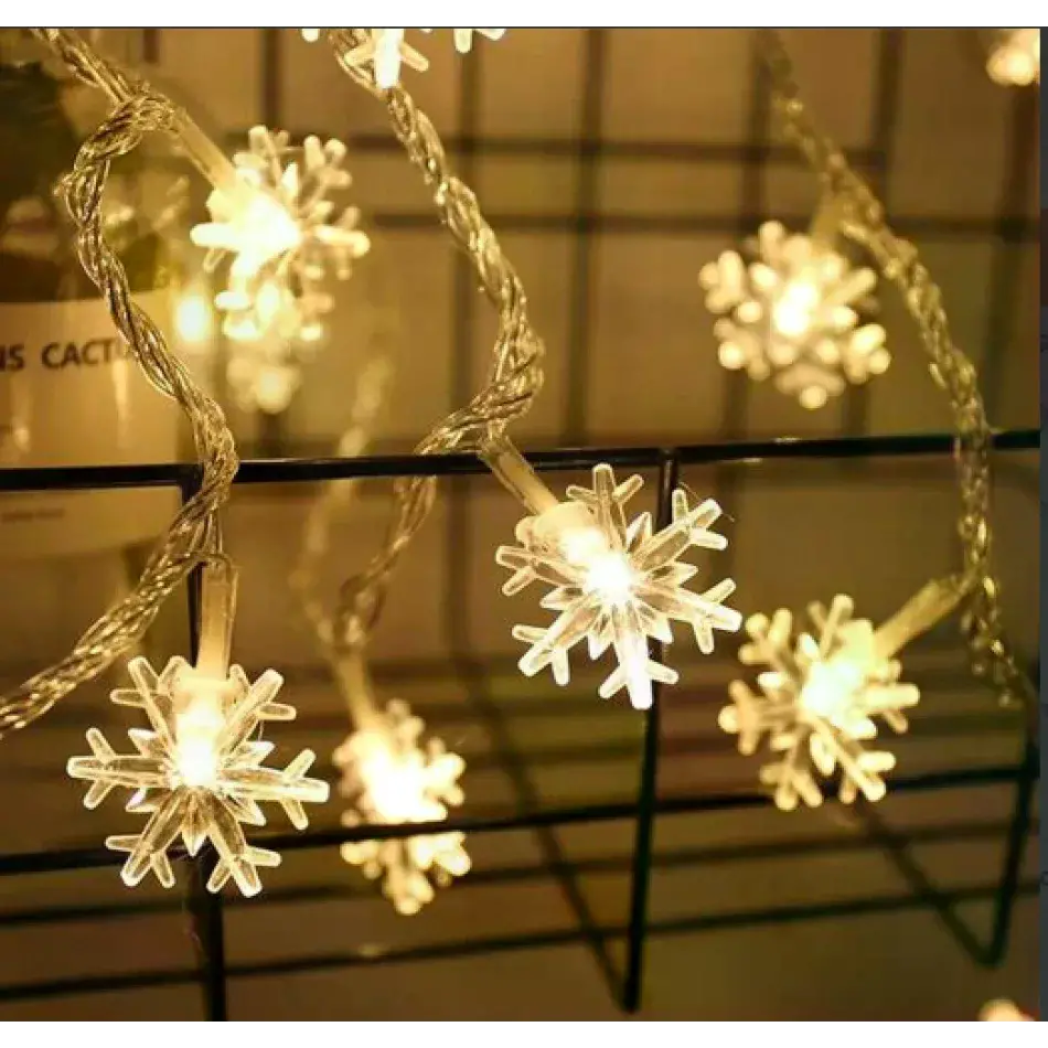 Kar Tanesi 5m 28 Led Gün Işığı Kar Tanesi:4cm Pilli 2 Kademeli