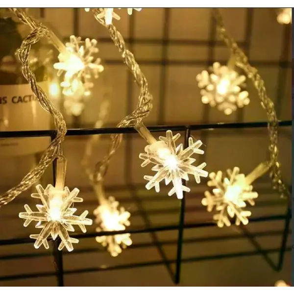 Kar Tanesi 5m 28 Led Gün Işığı Kar Tanesi:4cm Pilli 2 Kademeli